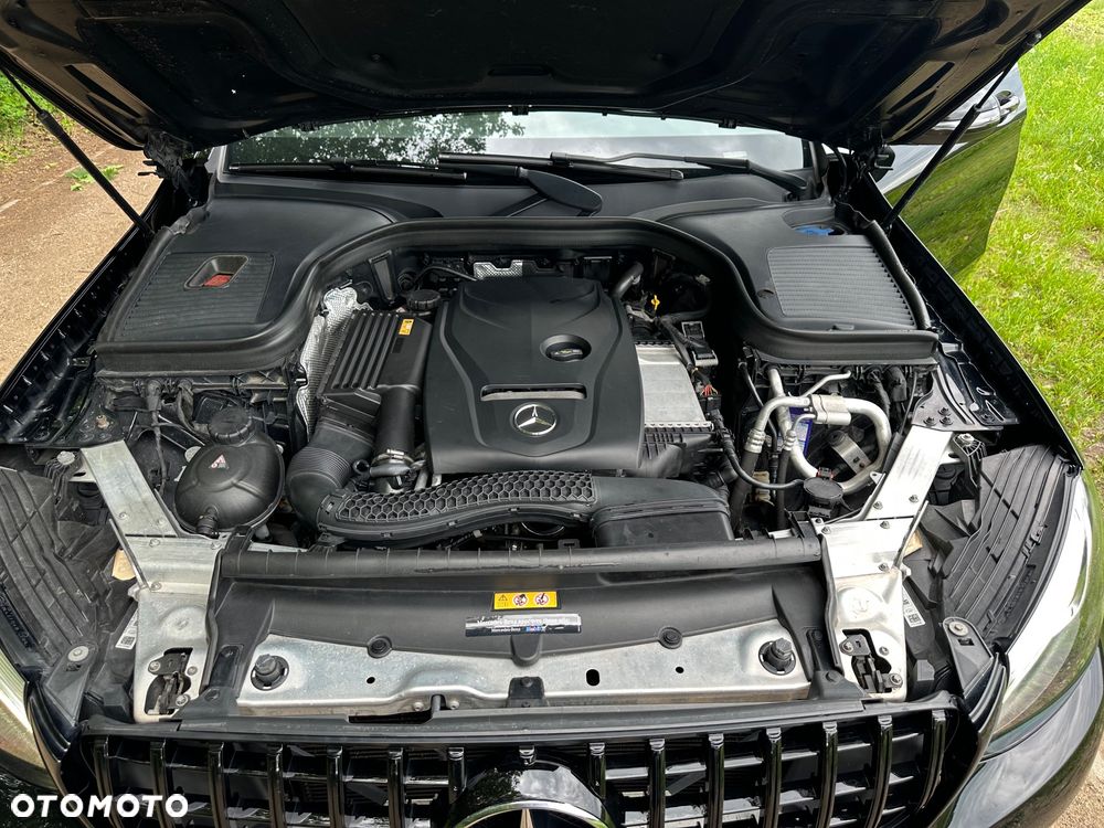 Mercedes-Benz GLC 300 4Matic 9G-TRONIC Exclusive - 3