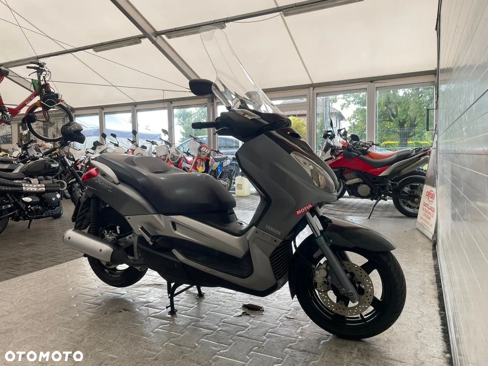 Yamaha X-max - 4