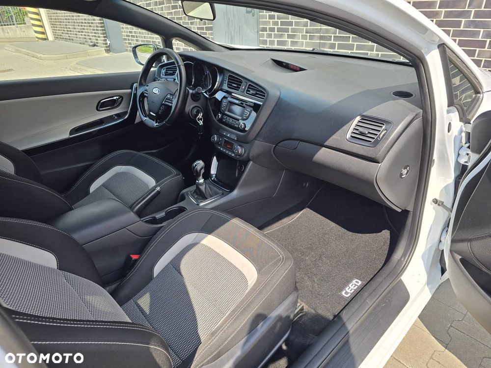 Kia ProCeed 1.4 CRDI XL - 22