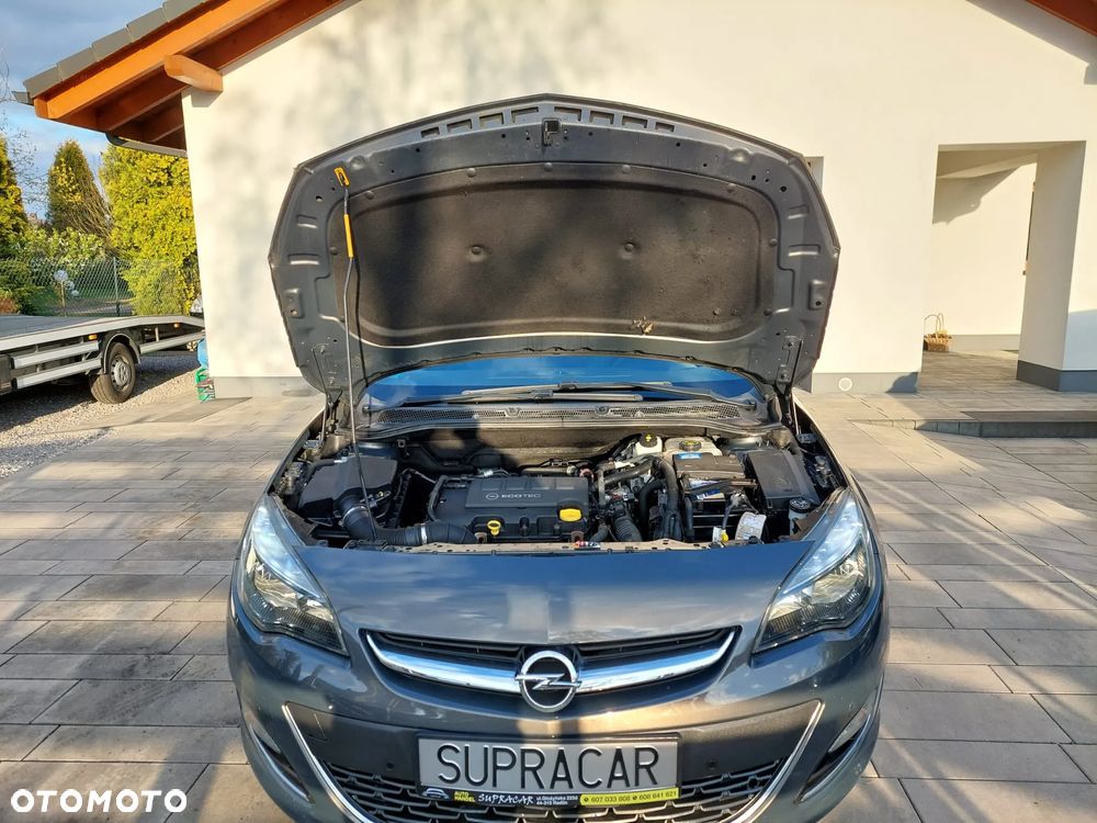 Opel Astra 1.4 Turbo Exklusiv - 34