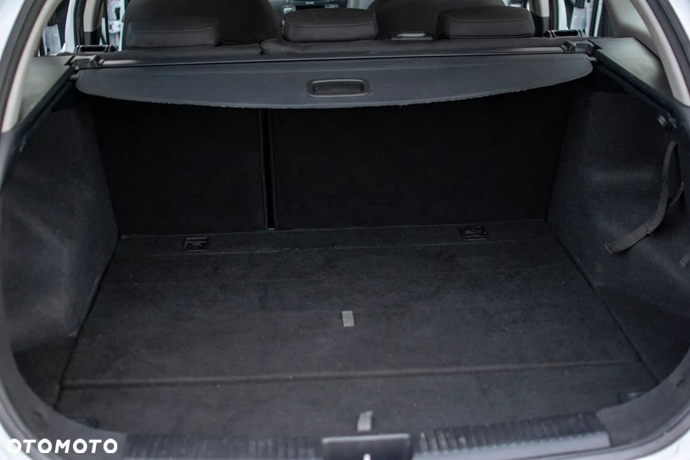 Kia Ceed - 33