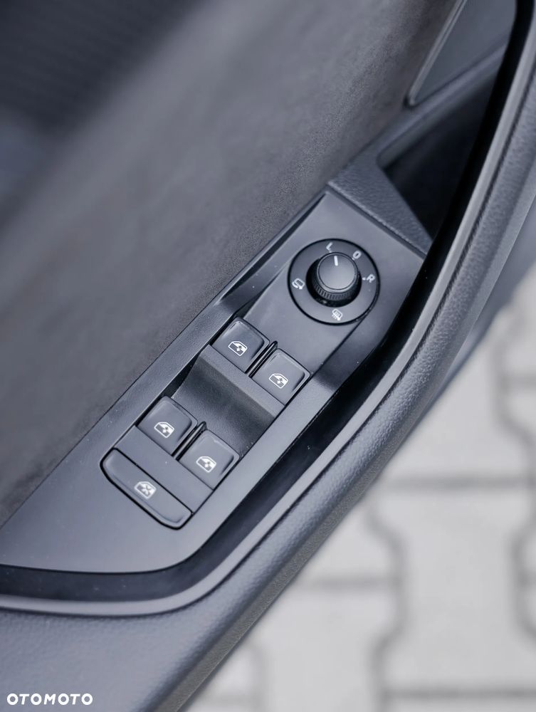 Skoda Superb 2.0 TDI Sportline DSG - 10