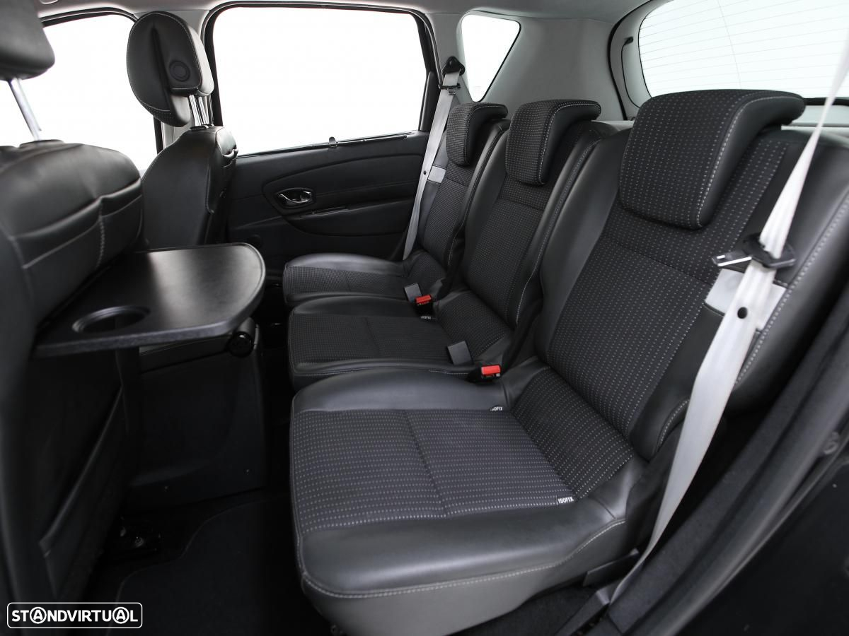 Renault Mégane Scénic - 9
