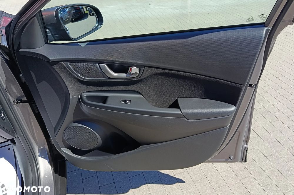 Hyundai Kona - 36