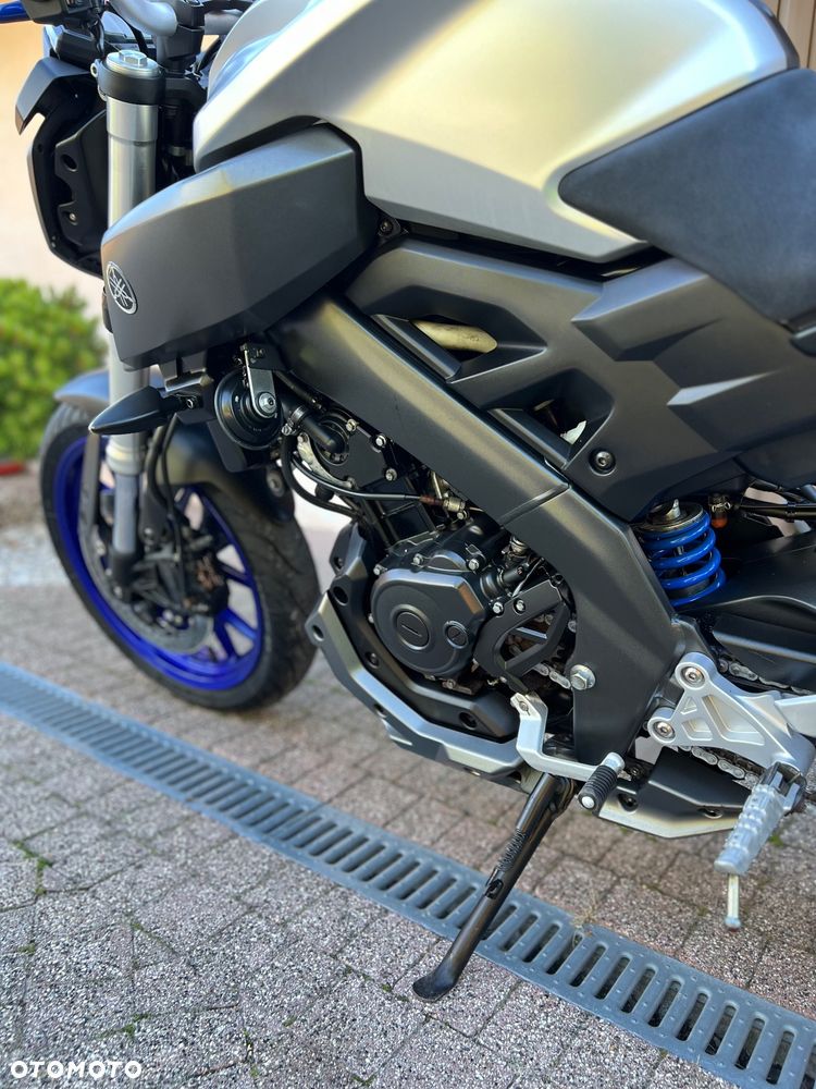 Yamaha MT - 8