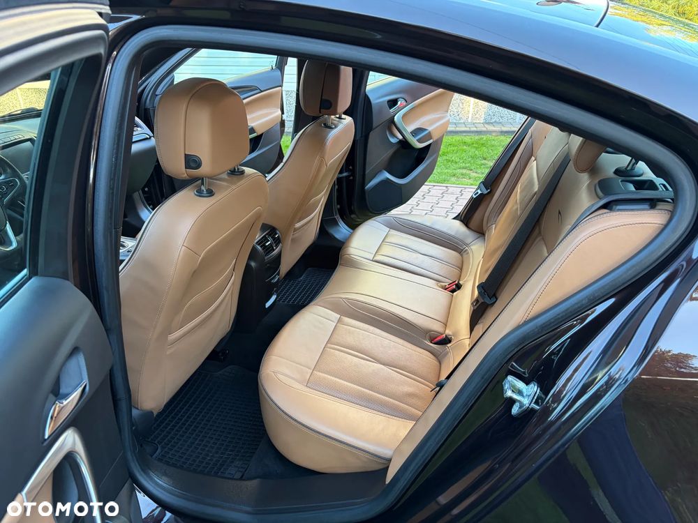 Opel Insignia 2.0 T Executive 4x4 - 13