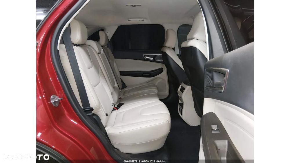 Ford Edge - 11