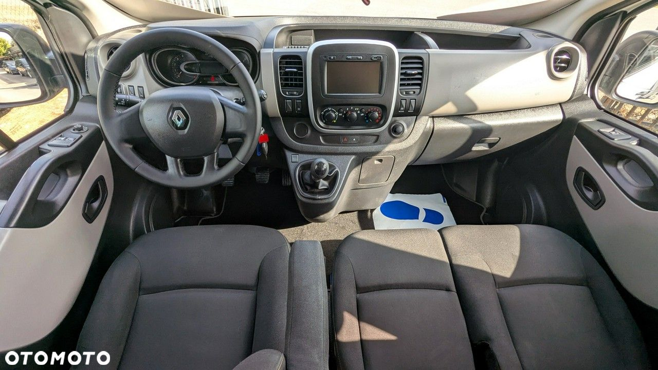 Renault Trafic - 16