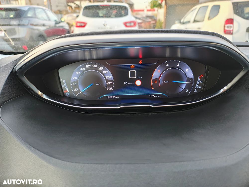 Peugeot 3008 BlueHDi 130 Stop & Start Active Business-Paket - 24