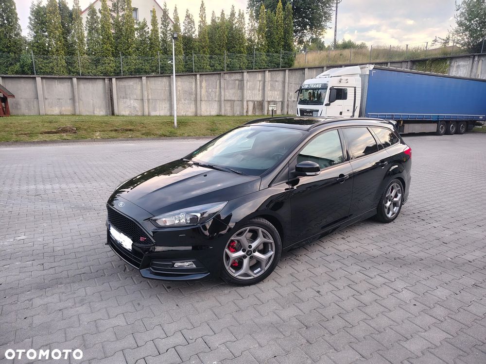 Ford Focus ST - 4