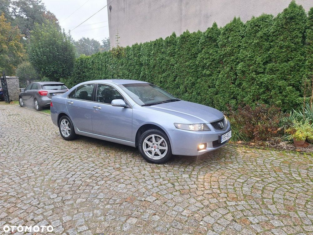 Honda Accord 2.0 Sport - 36