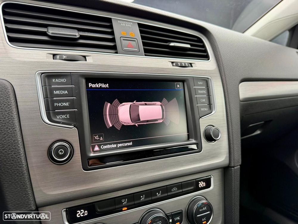 VW Golf 1.6 TDi BlueMotion Confortline - 15