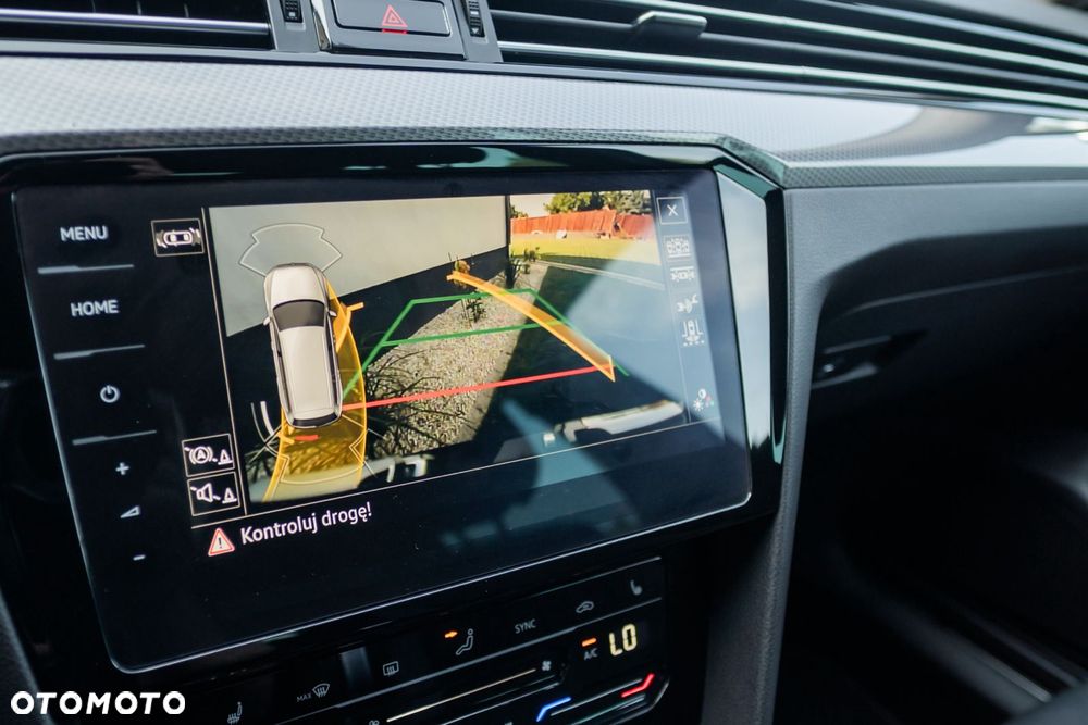 Volkswagen Passat - 14