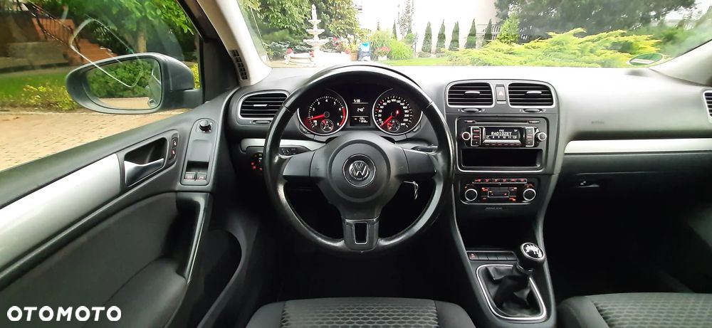 Volkswagen Golf - 24