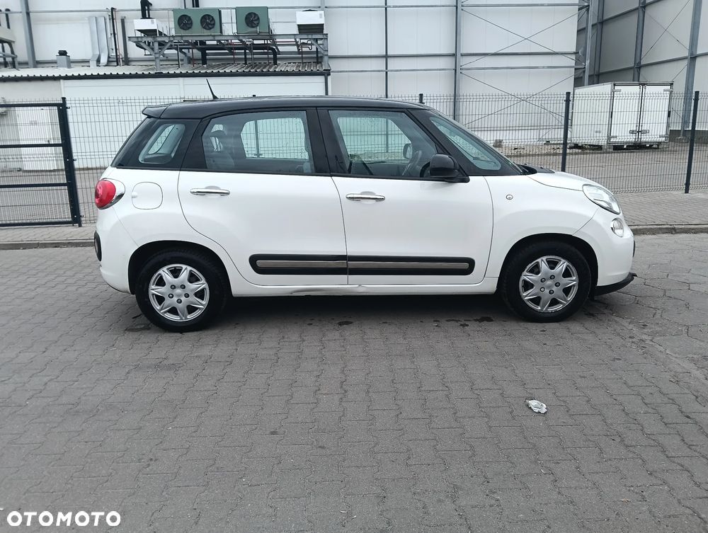 Fiat 500L 1.4 16V Urban Edition - 9