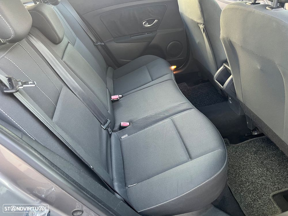 Renault Mégane Sport Tourer 1.5 dCi Dynamique - 9