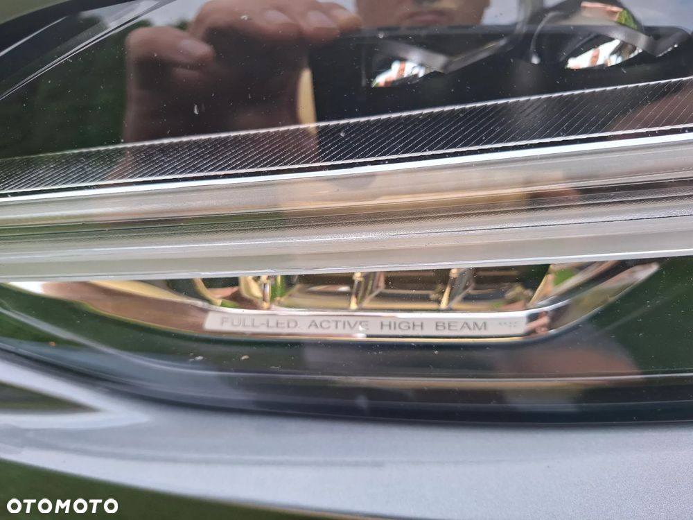 Volvo V90 Cross Country D4 AWD Ocean Race - 12