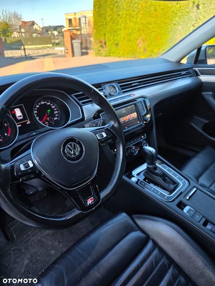 Volkswagen Passat 2.0 TDI Bi-Turbo BMT 4Mot Highline DSG - 24