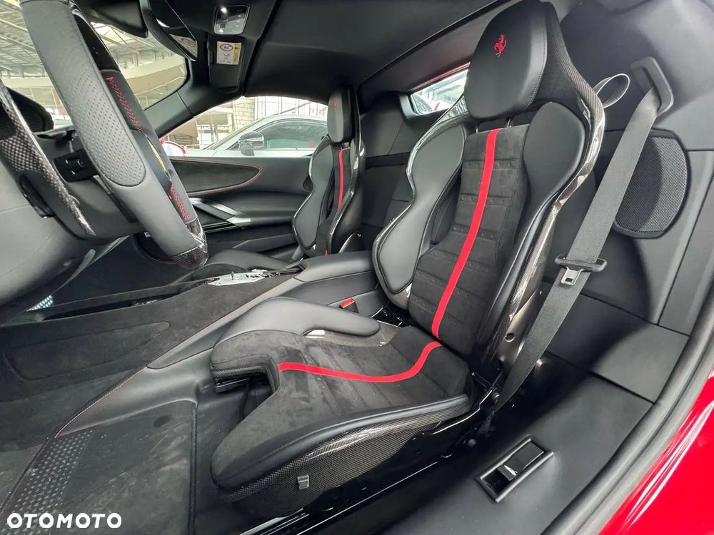 Ferrari SF90 Spider - 13