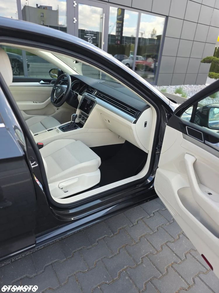 Volkswagen Passat 1.5 TSI EVO Highline DSG - 17