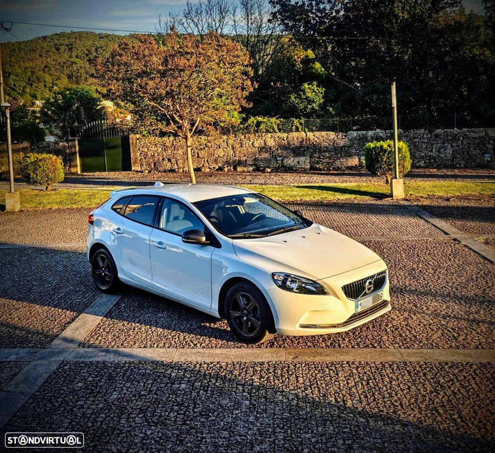 Volvo V40 D3 Momentum - 30