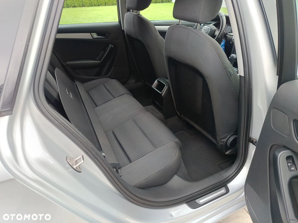 Audi A4 Avant 2.0 TDI DPF multitronic Ambiente - 17