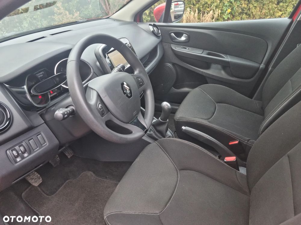 Renault Clio 1.2 16V 75 Collection - 9