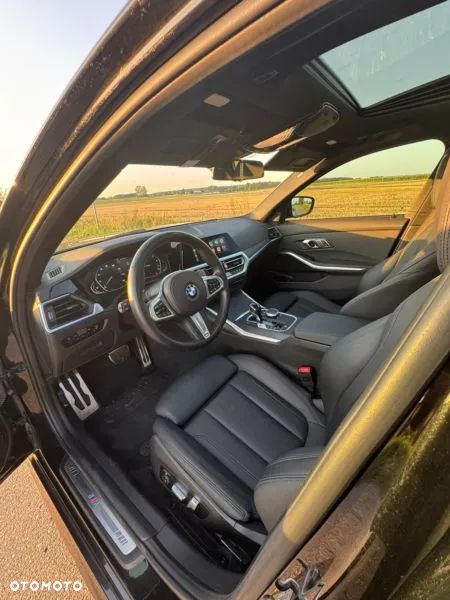 BMW Seria 3 330i - 19
