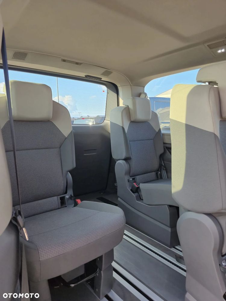 Volkswagen Multivan - 15
