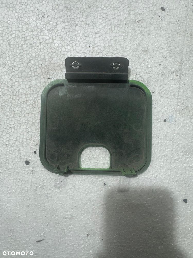 81.61510.0823 zaślepka pokrywa stopnia - 2