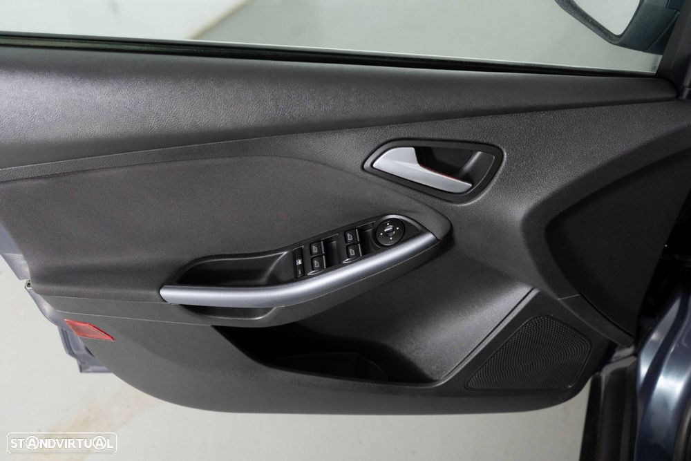 Ford Focus SW 1.6 TDCi Titanium - 17