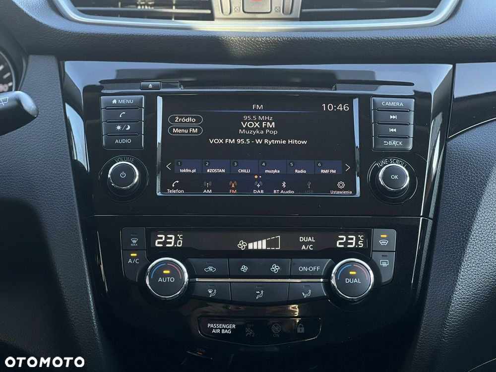 Nissan Qashqai 1.3 DIG-T N-Connecta EU6d - 19