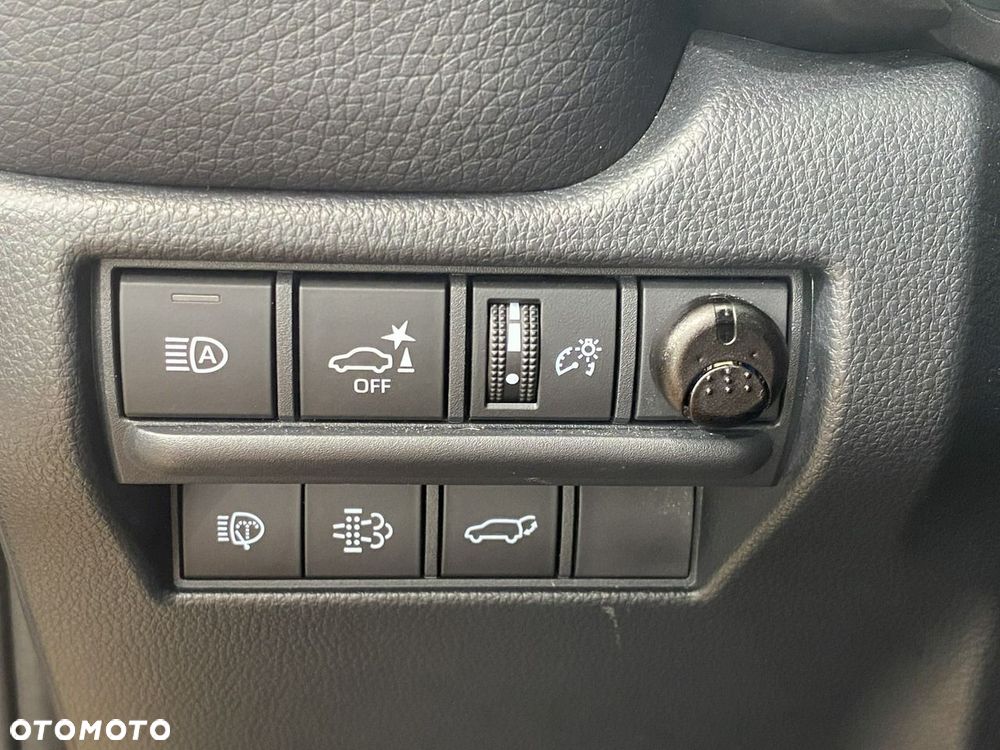 Toyota Land Cruiser - 23