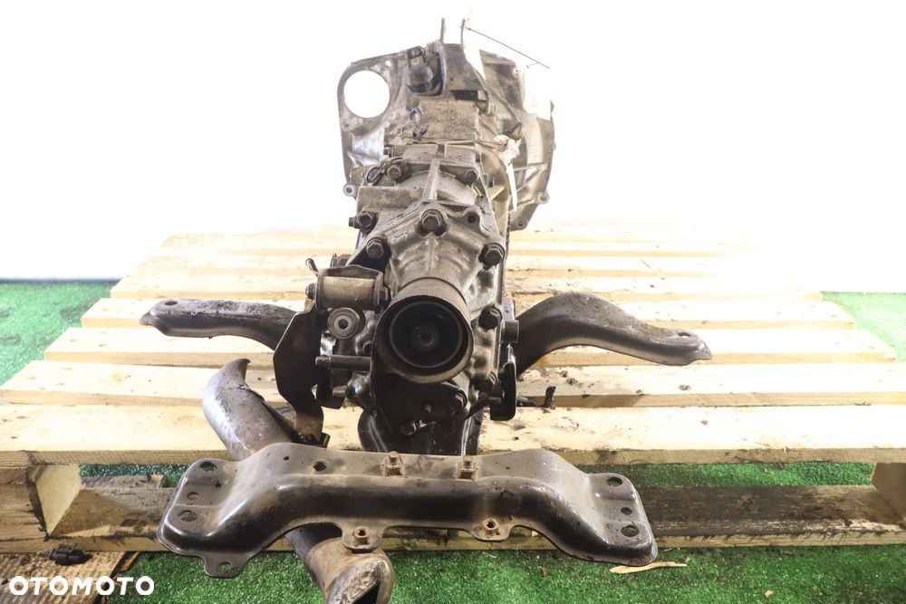 SKRZYNIA BIEGÓW 5 BIEGOWA LEGACY IV LIFT 2.0D - 4