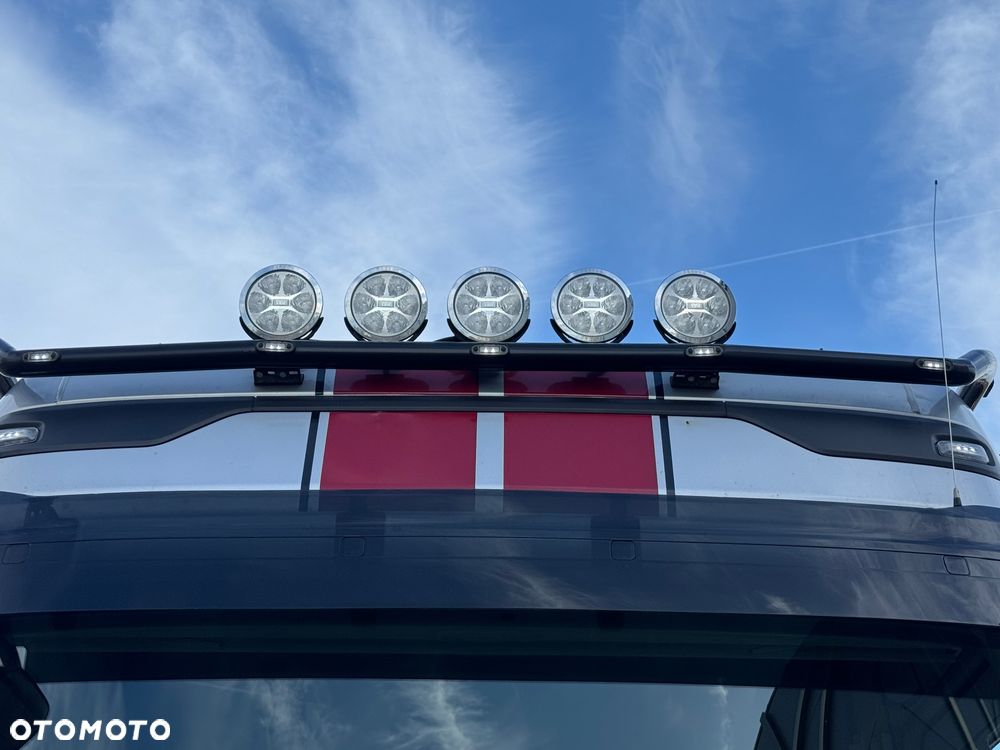 Ford F-MAX - 20