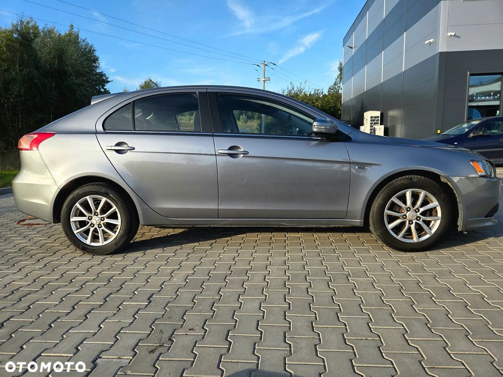 Mitsubishi Lancer 1.6 Invite - 9