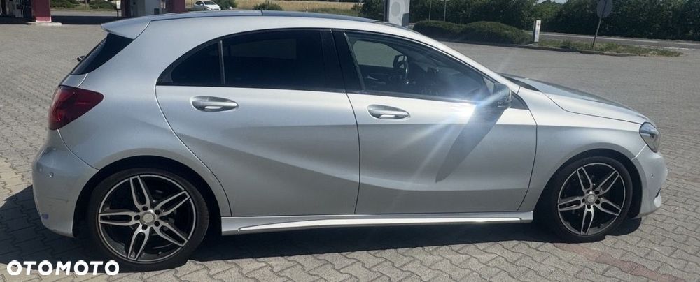 Mercedes-Benz Klasa A 180 7G-DCT AMG Line - 3