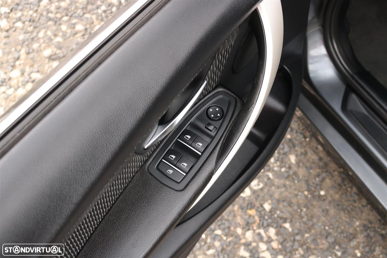 BMW 318 d Advantage - 26