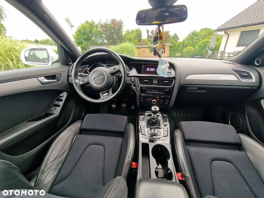 Audi A4 Avant 2.0 TDI Quattro - 8