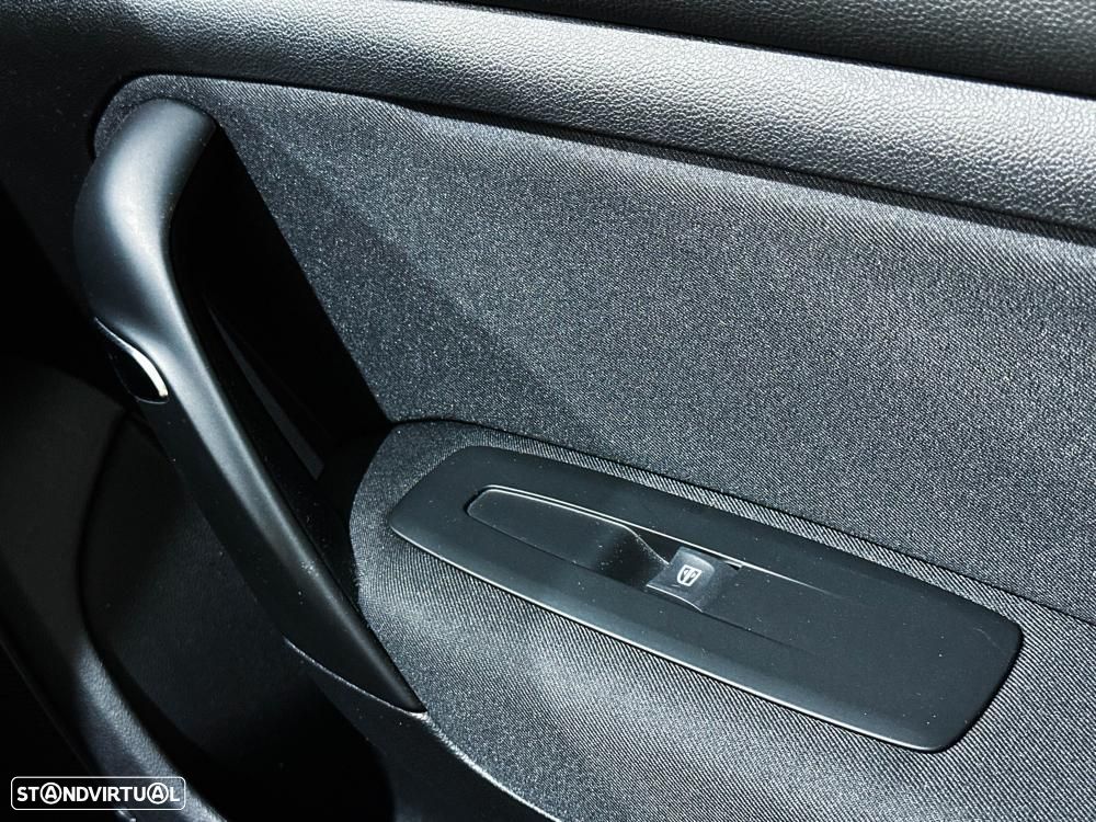 Renault Mégane 1.6 Plug-In R.S. Line - 31