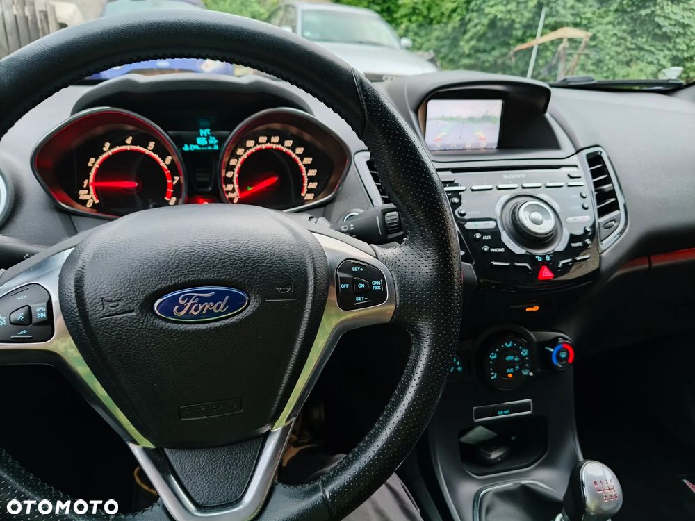 Ford Fiesta 1.6 EcoBoost ST - 15