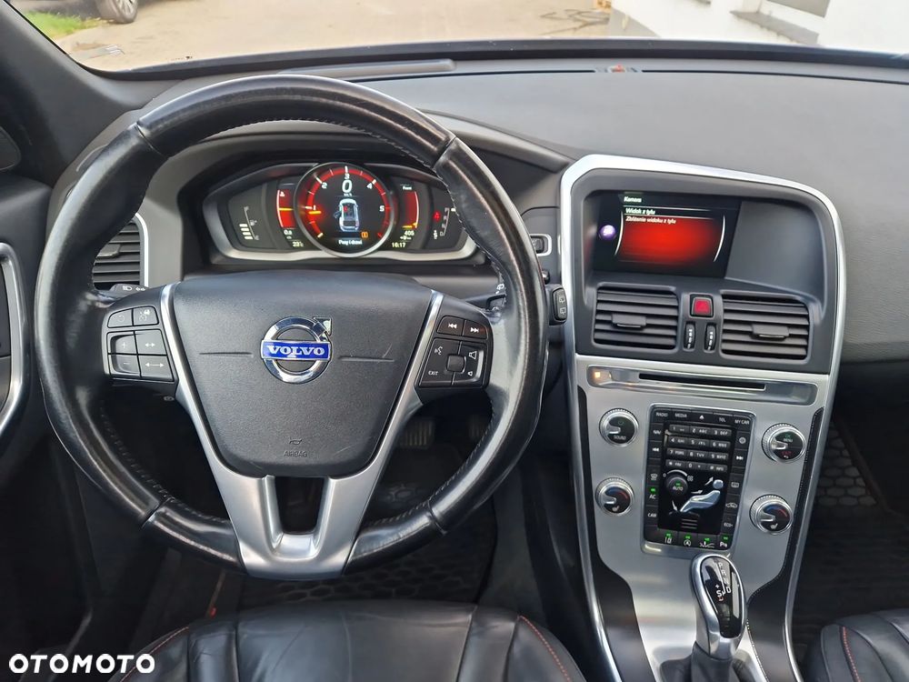 Volvo XC 60 D4 Drive-E Ocean Race - 13