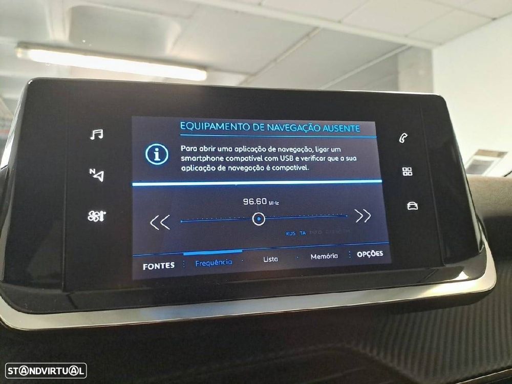 Peugeot 2008 1.2 PureTech Allure - 21