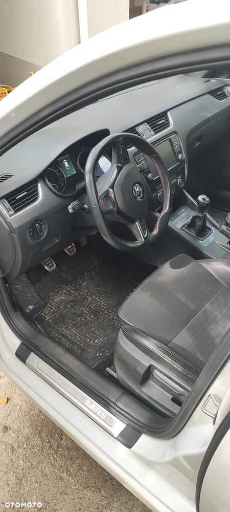 Skoda Octavia 2.0 TDI RS - 6