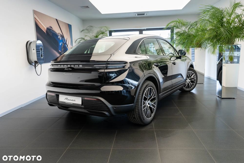 Porsche Macan - 31