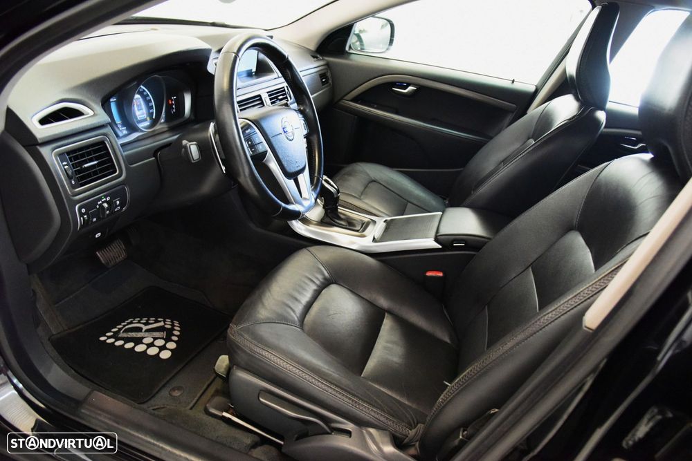 Volvo XC 70 2.0 D4 Momentum Geartronic - 14