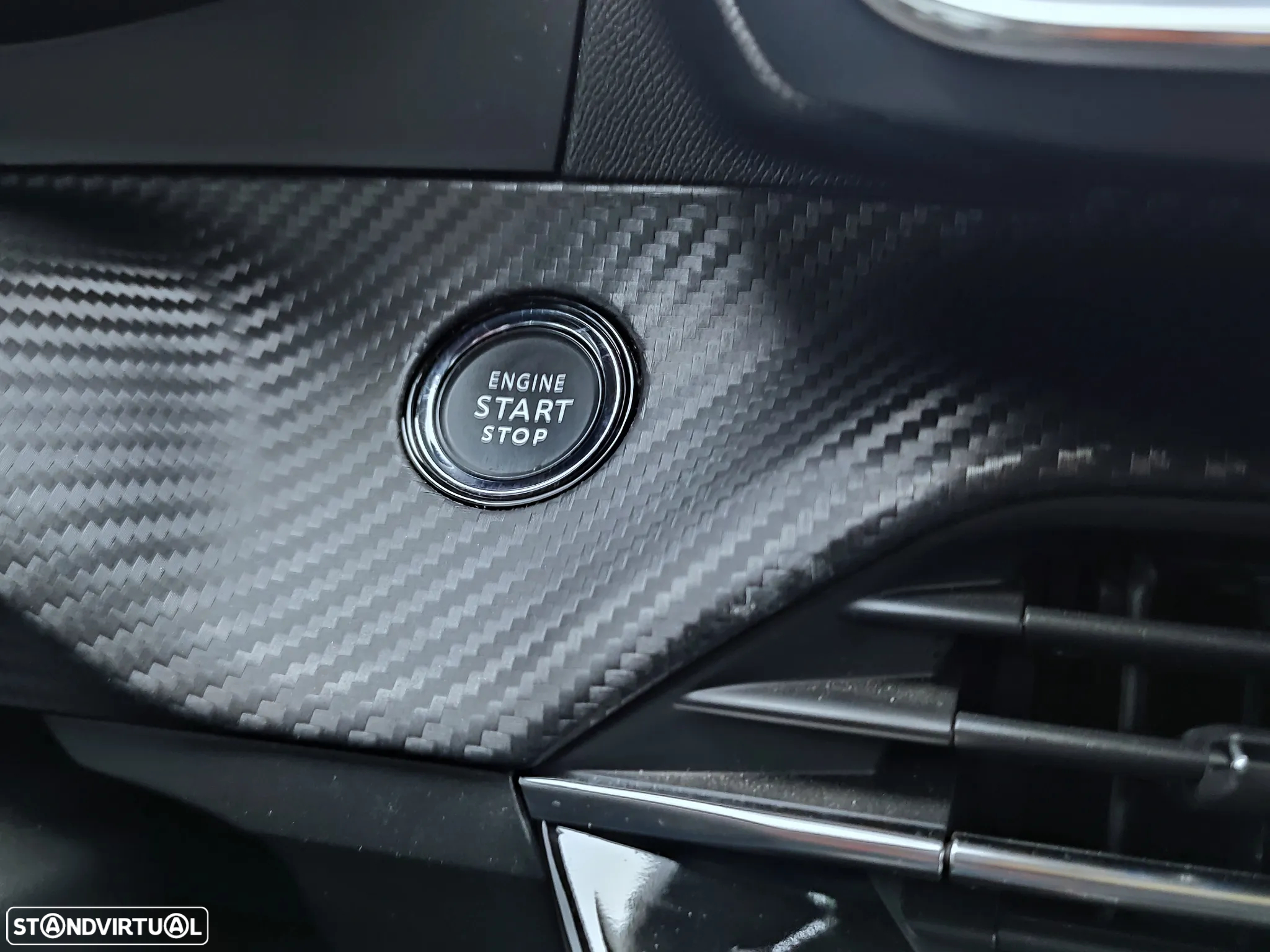 Peugeot 2008 1.2 PureTech GT EAT8 - 24
