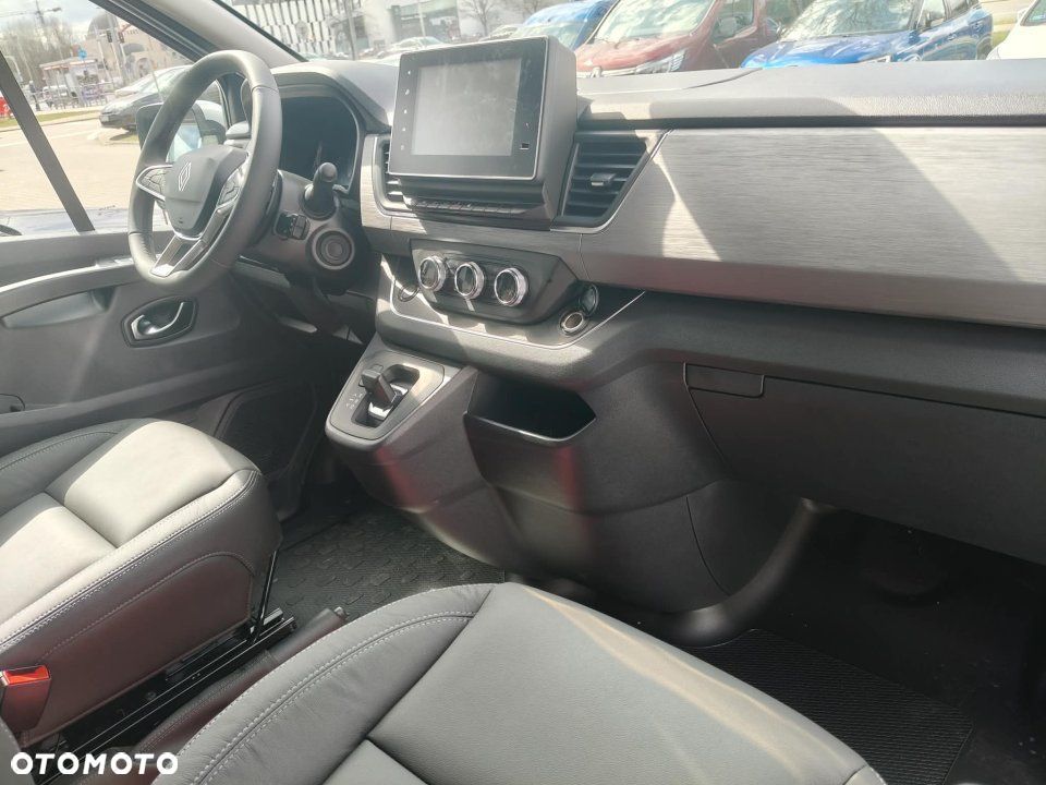 Renault Trafic - 11