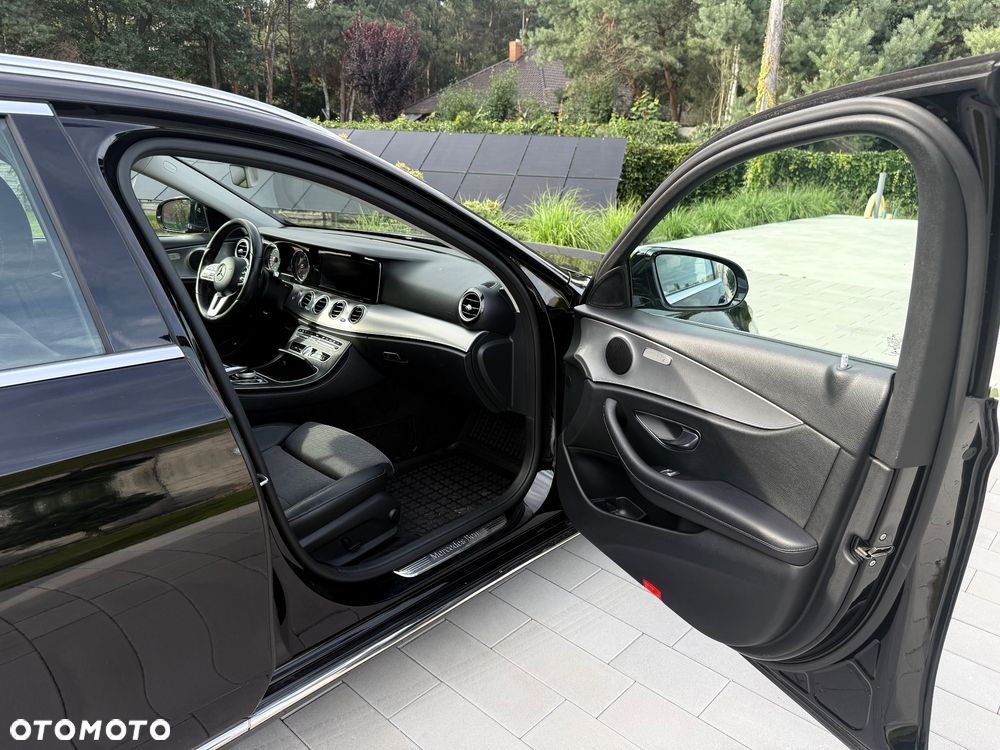 Mercedes-Benz Klasa E 220 d 9G-TRONIC - 18