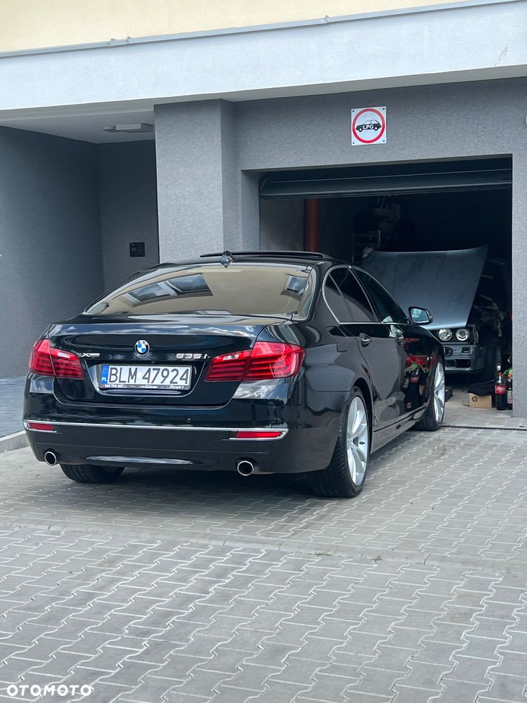 BMW Seria 5 535i xDrive Sport-Aut Luxury Line - 8
